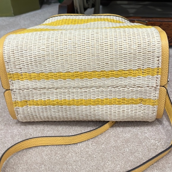 VGUC Kate Spade medium striped straw bag - Picture 10 of 11